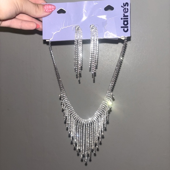 Claire’s Necklace and Earring Set - Picture 1 of 3
